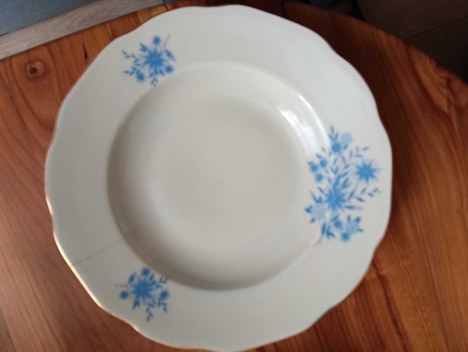 Български стар порцелан на "Китка" със златен кант