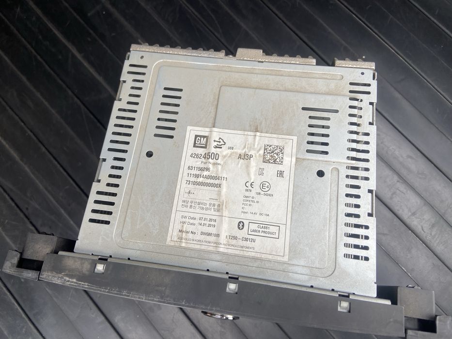 Оригинал магнитофон от Ravon R3, Gentra