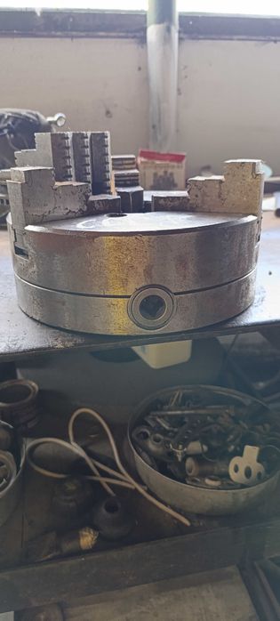 токарные  патроны  250мм.