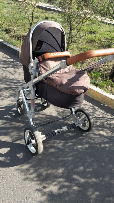 Продам коляску зима-лето