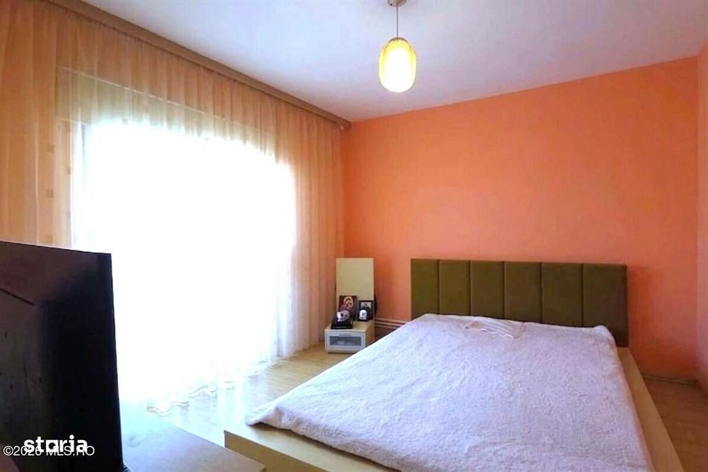 Far - Parc, 2 camere decomandate, 2 balcoane, 56 mp, centrala gaz!