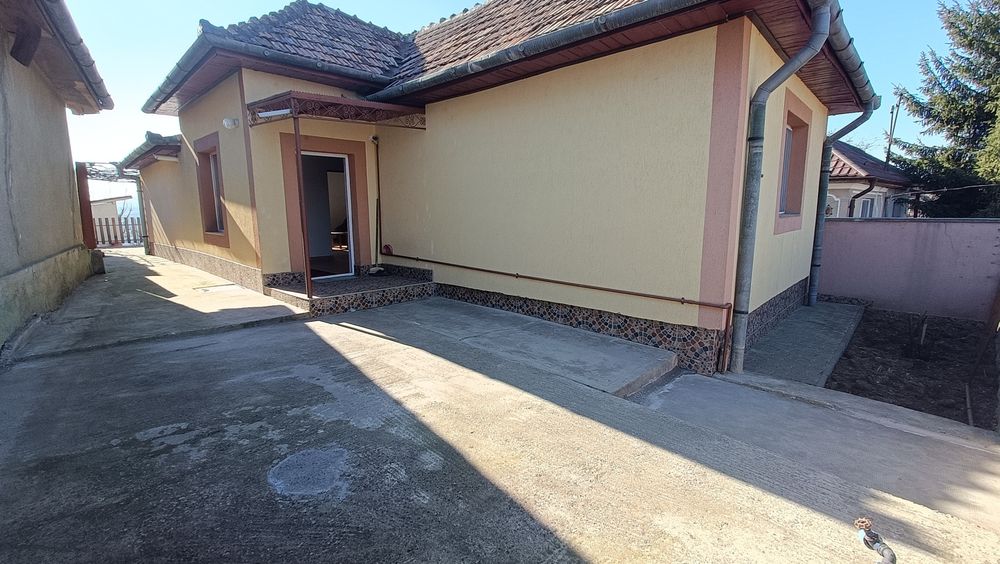 Vând casă in Turda zona băi