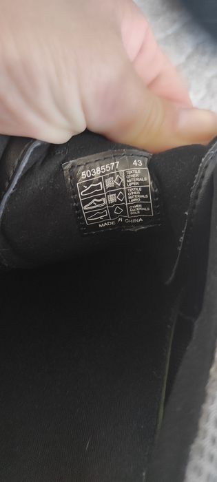 Мъжки маратонки на Hugo boss номер 43.