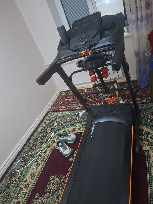 Yugurish yo'lagi garatiya 130 kg ko‘taradi