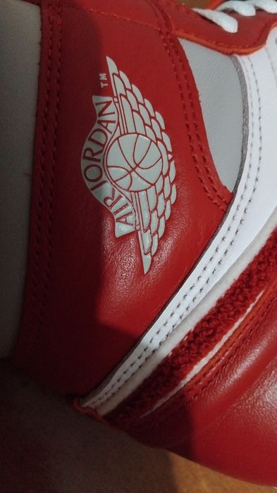 Jordan 1 Varsity Red 42