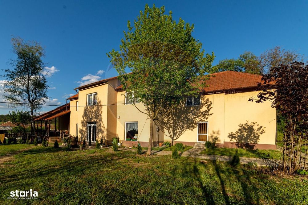 Hotel / Pensiune cu 16 camere de vânzare