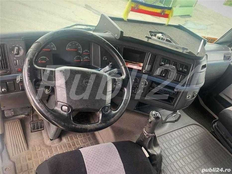 Cap tractor VOLVO FH440