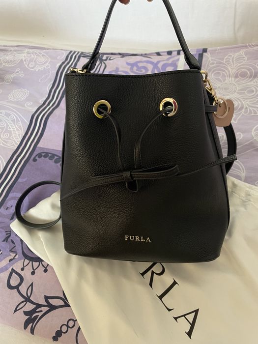 Оригинална черна чанта  Furla