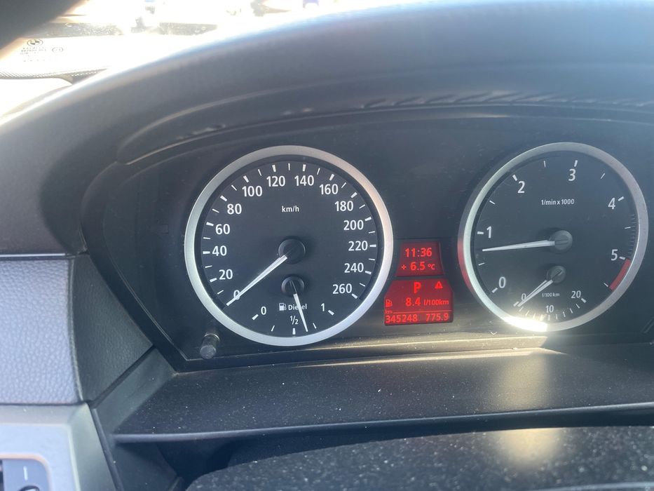 SE VINDE URGENT !!!!!BMW Seria 5 E60 | 520d | 163 CP | EURO 5 | Trapă | Automat