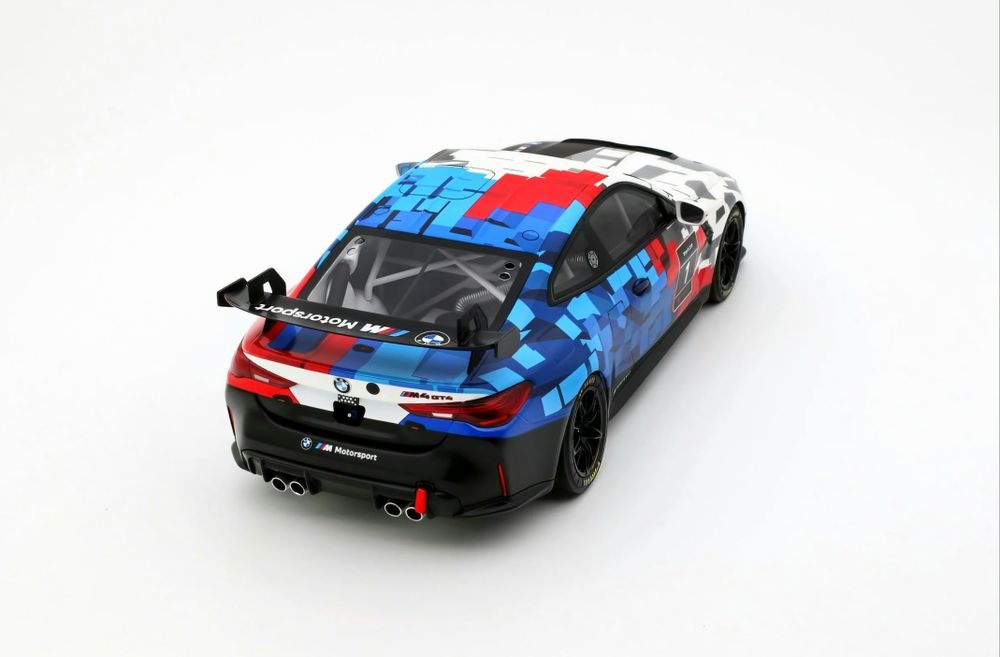 Macheta BMW M4 GT4 2024 la scara 1:18 Otto