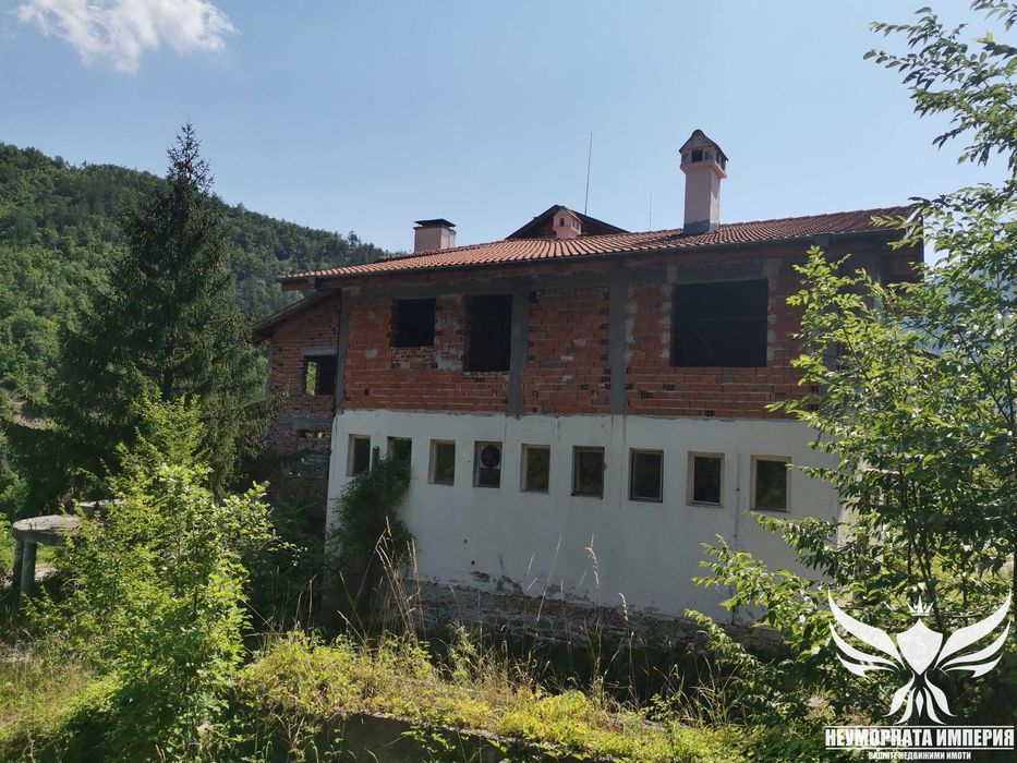 Продава се Хотел в с. Нареченски бани, Област Пловдив - 3557 кв.м за 155 €/кв.м - Снимка #5