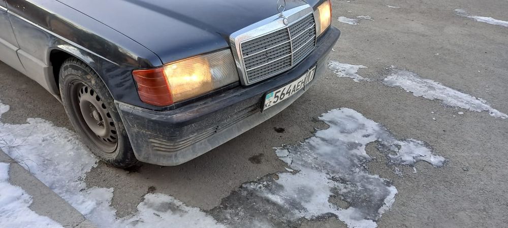 Бампер мерс w 124w190w140w210 БМВ е34 е36 е38 Е39 задний бампер пере