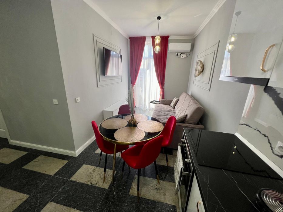 Inchiriez apartament cu 2 camere,zona Olosig,Rogerius