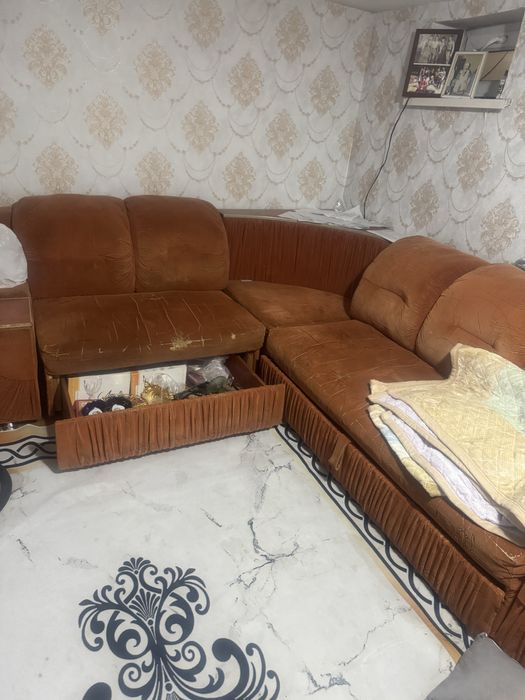 Диван раскладной с полками