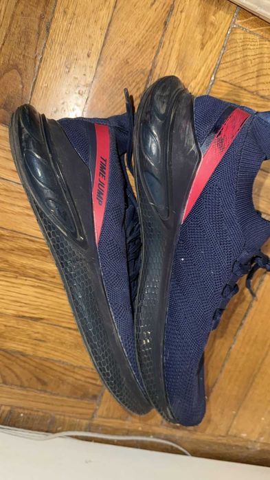 Кеды  и  кроссовки