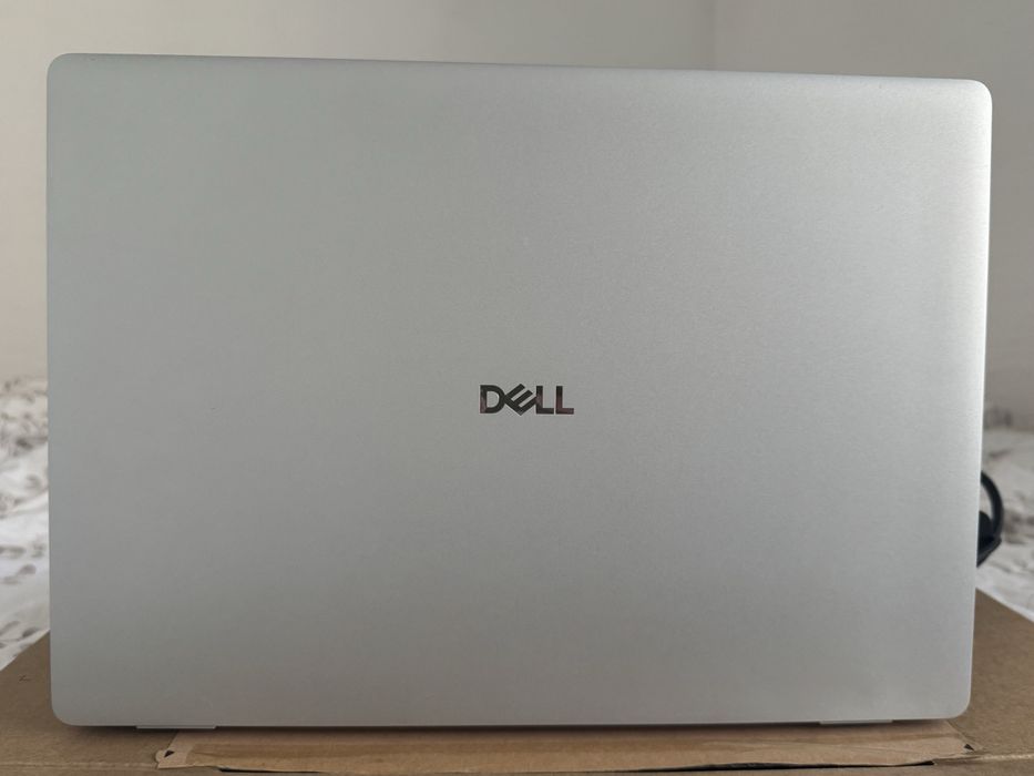 ноутбук Dell 16 pro