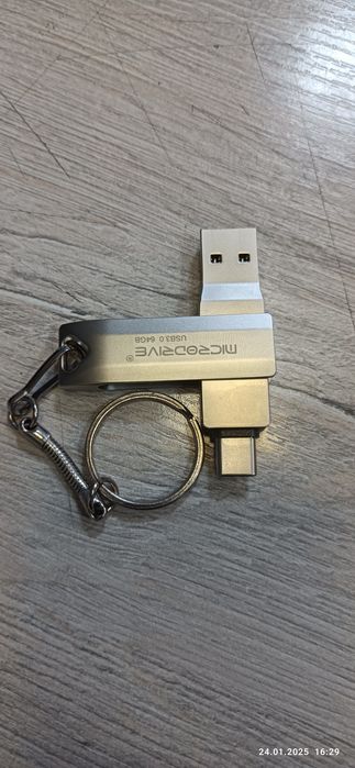USB   флешка " MICRODRIVE"