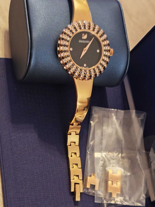 Дамски часовник Swarovski Crystal Rose 5 АТМ - произведен в Швейцария