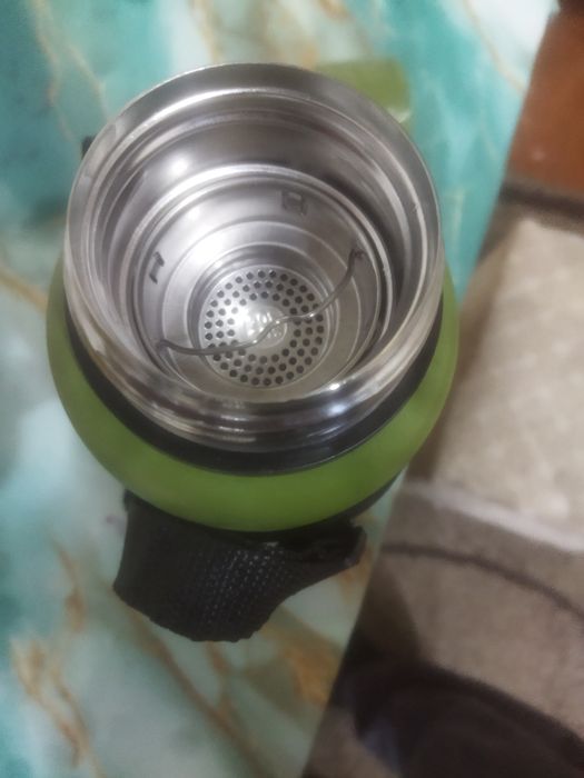 Продам новый термос 2,75 литров