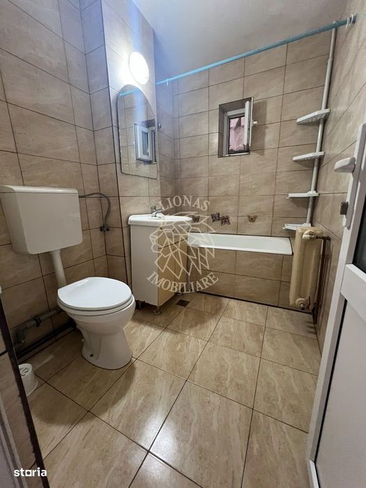 Apartament decomandat 3 camere 64 mp-2 balcoane-Zona Sensul Vechi