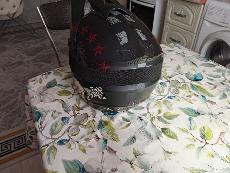 Продам шлем для мото для эндуро