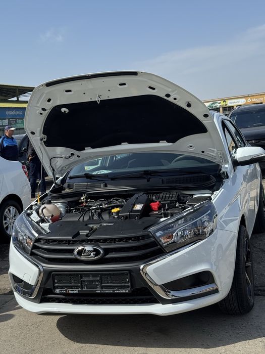 Lada vesta sw 2022 yil kraska toza 43000 km halol srochna sotiladi