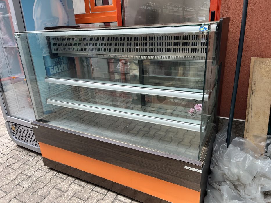 Хладилна витрина за хранителни стоки
