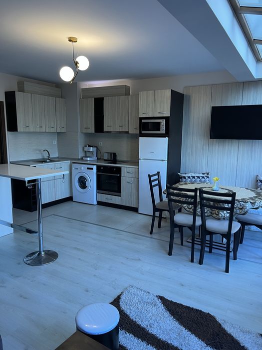 Луксозен мезонет "Татяна" с басейн до санаториума. Под Наем