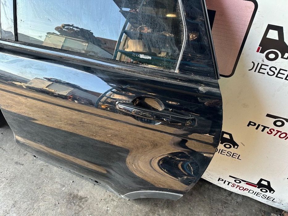 usa portiera stanga spate land rover range rover evoque 2011 2012 2013 2014 2015 2016 2017 2018 pe negru