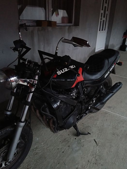 Vând motocicleta Suzuki gsx600