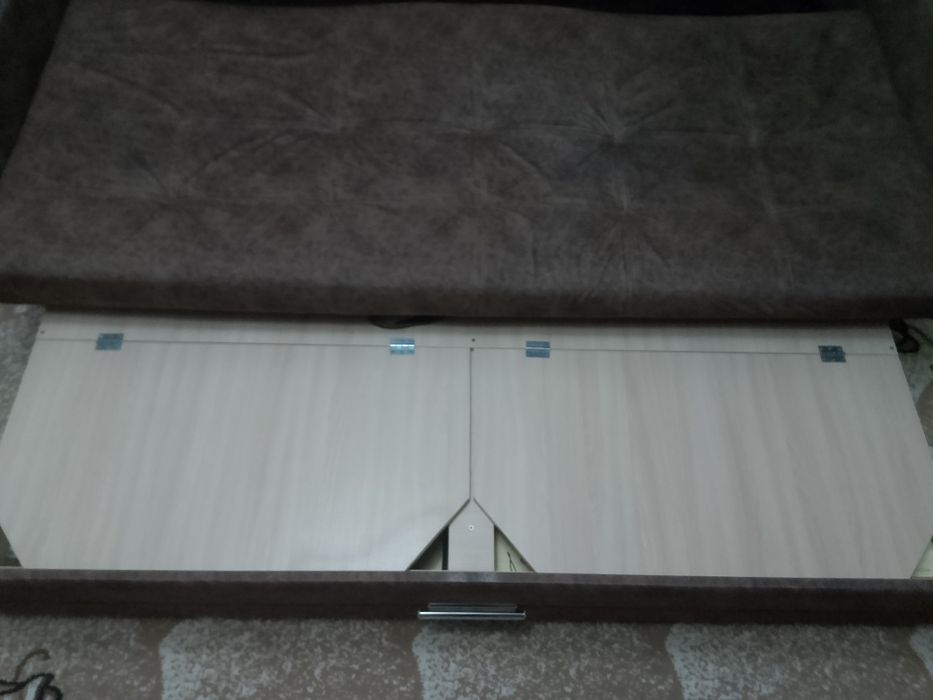 Продам хороший диван