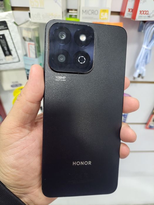 Honnor X7c 6+6/128Gb sotiladi