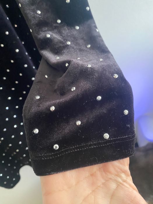 кадифена вечерна рокля с камъни