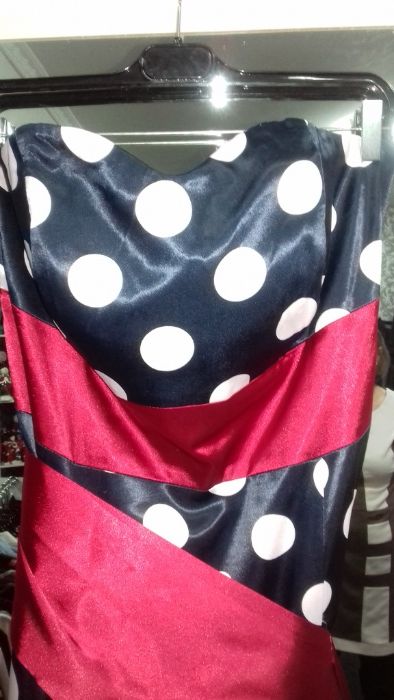 Женское вечернее платье.