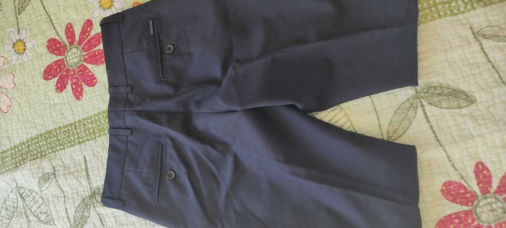 Продам школьную одежду на мальчика. Недорого