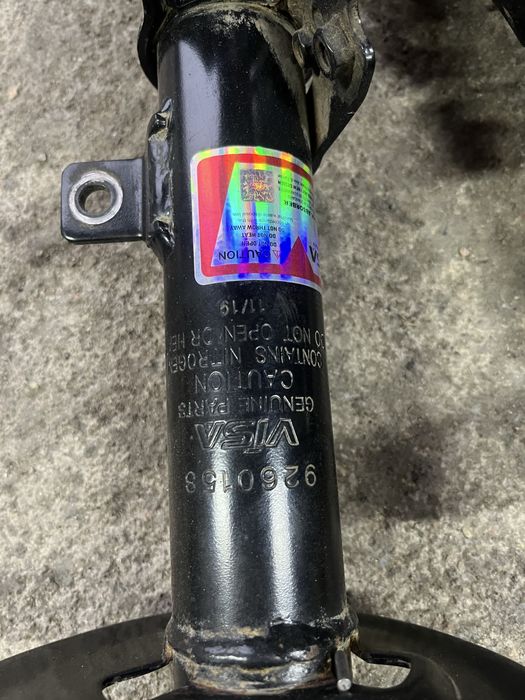 Стойка амортизатор