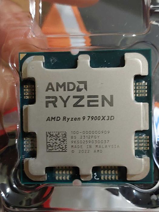 AMD Ryzen 9 7900X3D, 12-ядрен, 128 MB L3 Cache