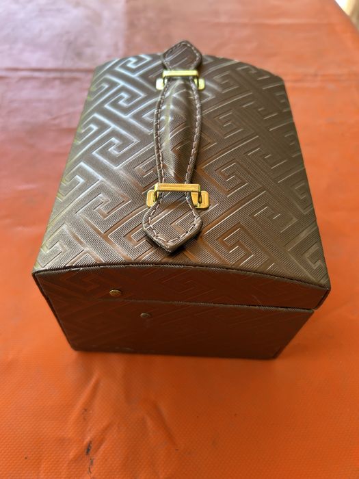 Нова кутия за бижута