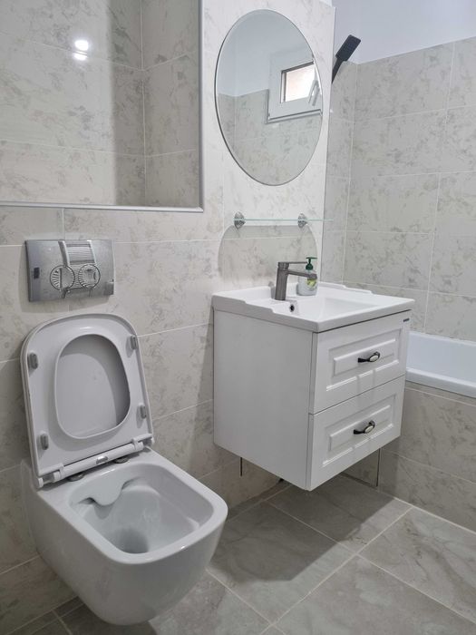 Apartament vanzare Mazepa, Decomandat, 3 camere, 2 bai, 2 balcoane, zona linistita