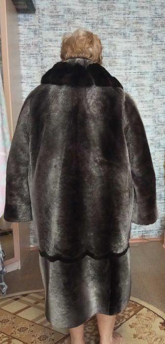 Продам шубу.Б/У.