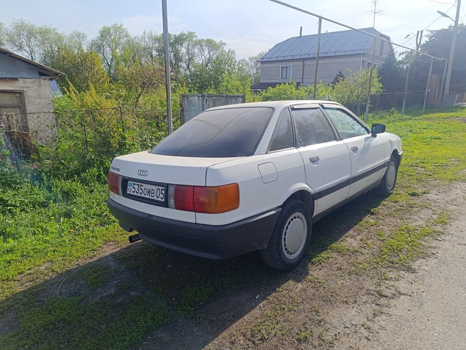 Продам Ауди 80 хорошем состоянии