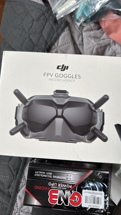 DJI комплект състезателен дрон, очила  и  батерии