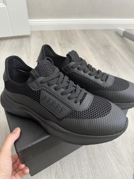 Мужские кроссовки