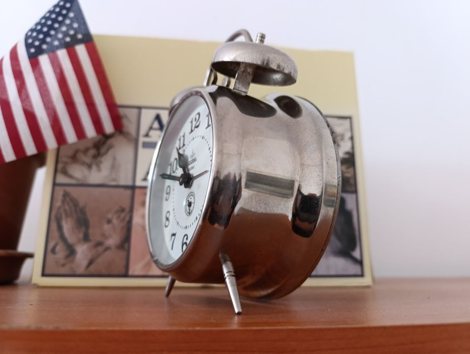 Ceas de masă ARADORA