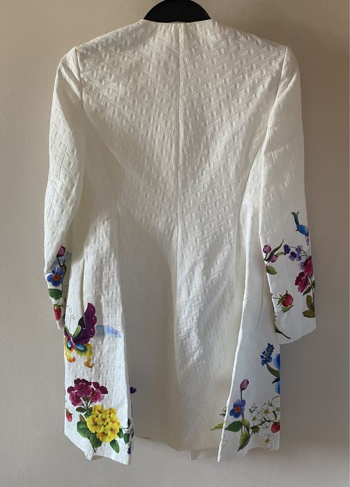 Vând palton primăvara