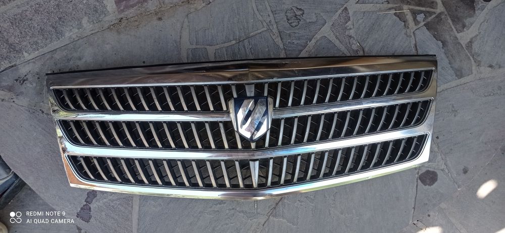 Тойота Альфард. Решетка радиатора