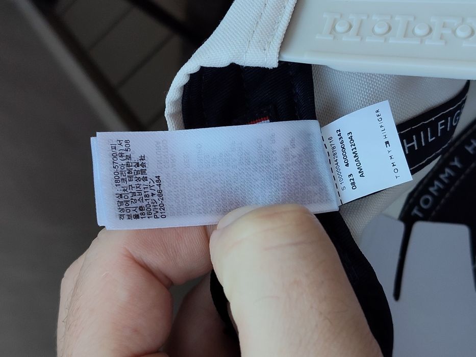 Tommy Hilfiger șapcă unisex culoare alba cu logo brodat noua originala