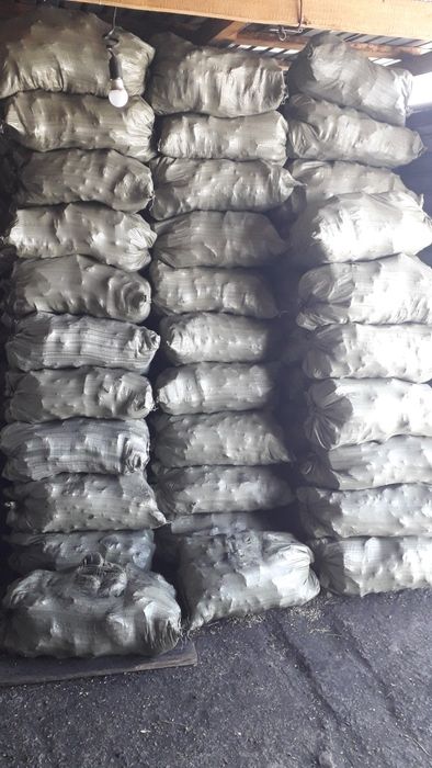 Уголь и дрова вмешках