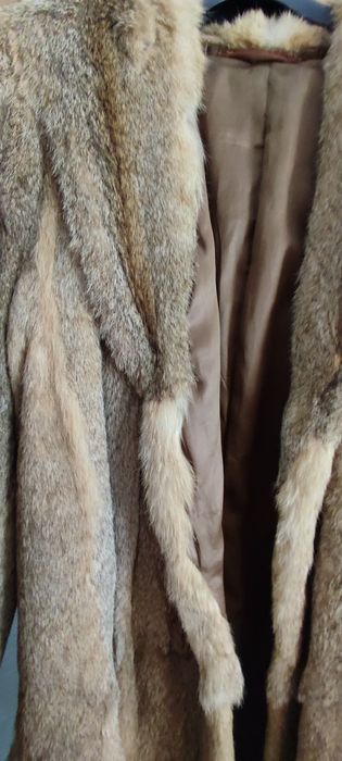 Vand haina de blana naturala