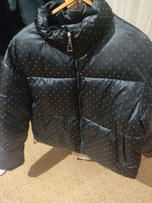 Димисезоная куртка со стразами